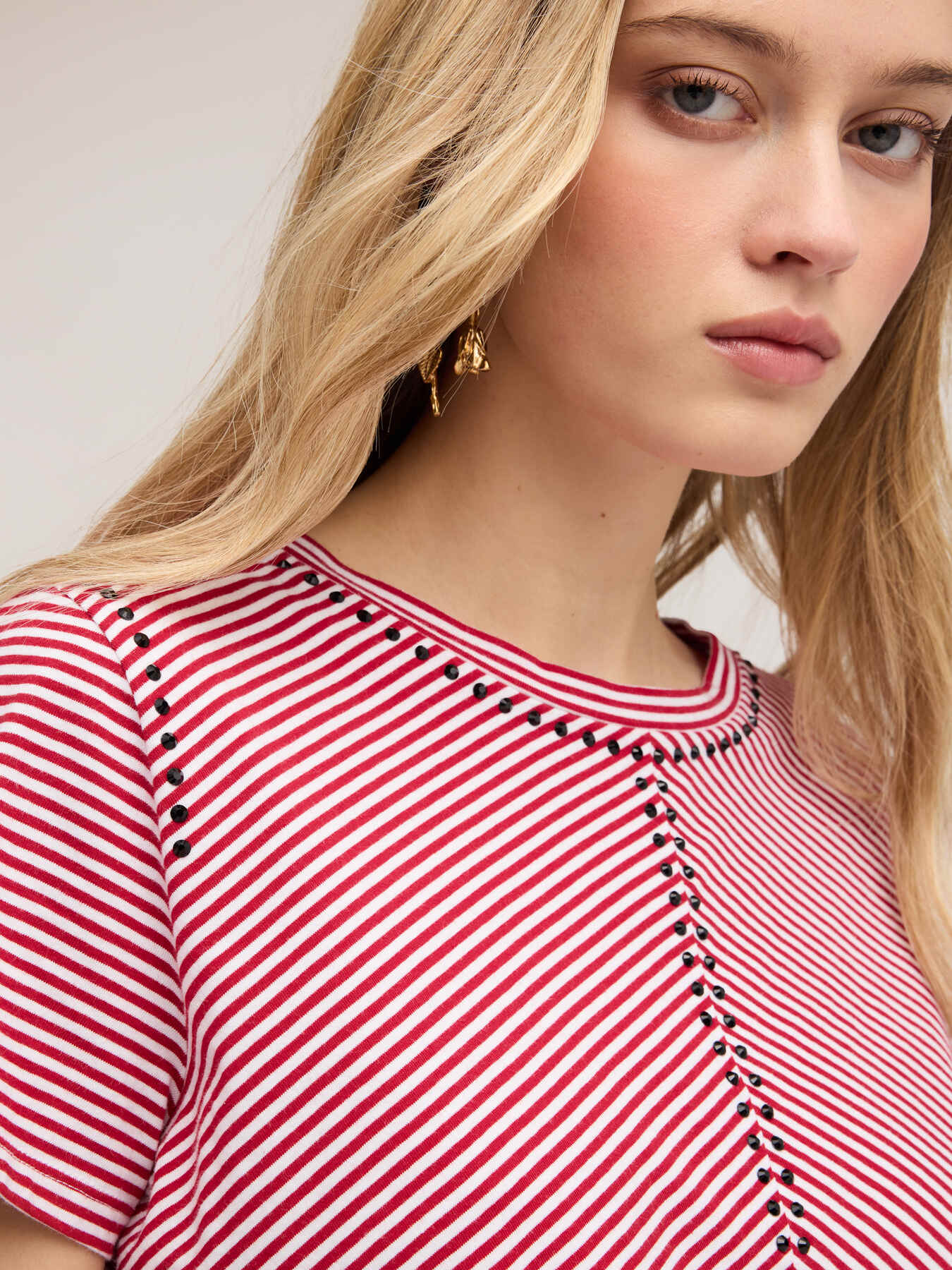 Striped t-shirt with micro studs image number 3