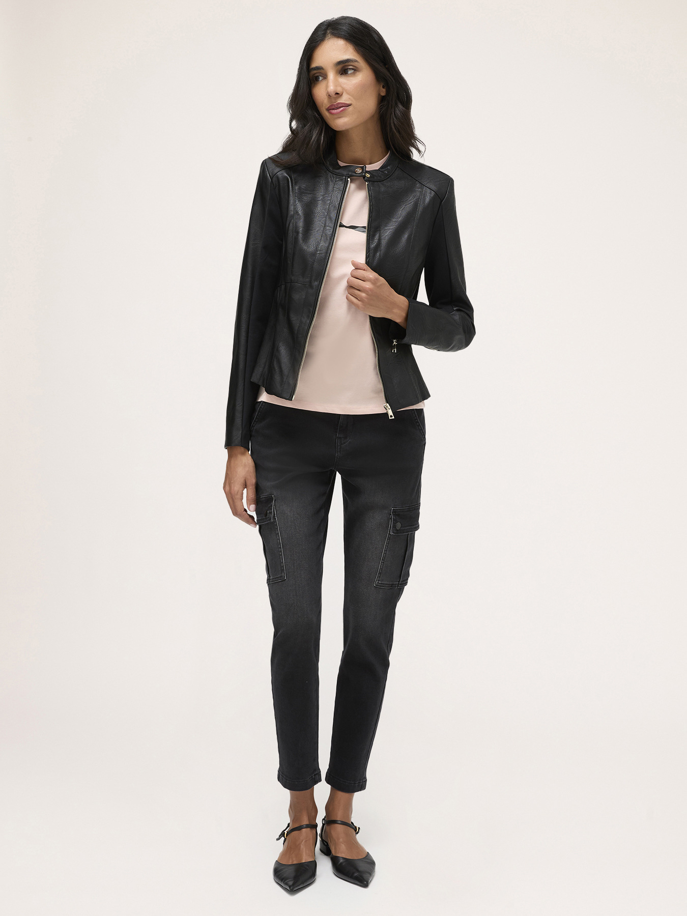 Vaqueros cargo image number 3