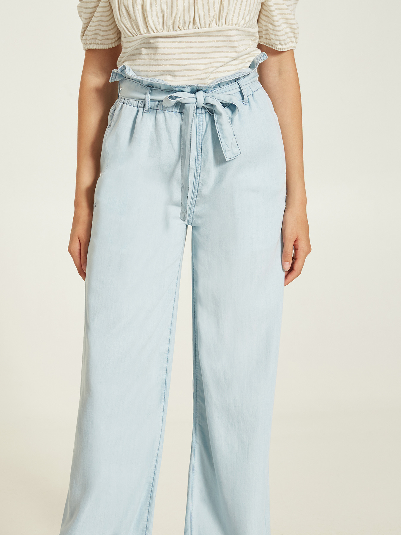 Jean jambe large en lyocell image number 2