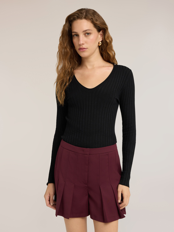 Flat rib knit sweater with V-neck