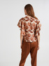Blusa de raso con estampado floral image number 1