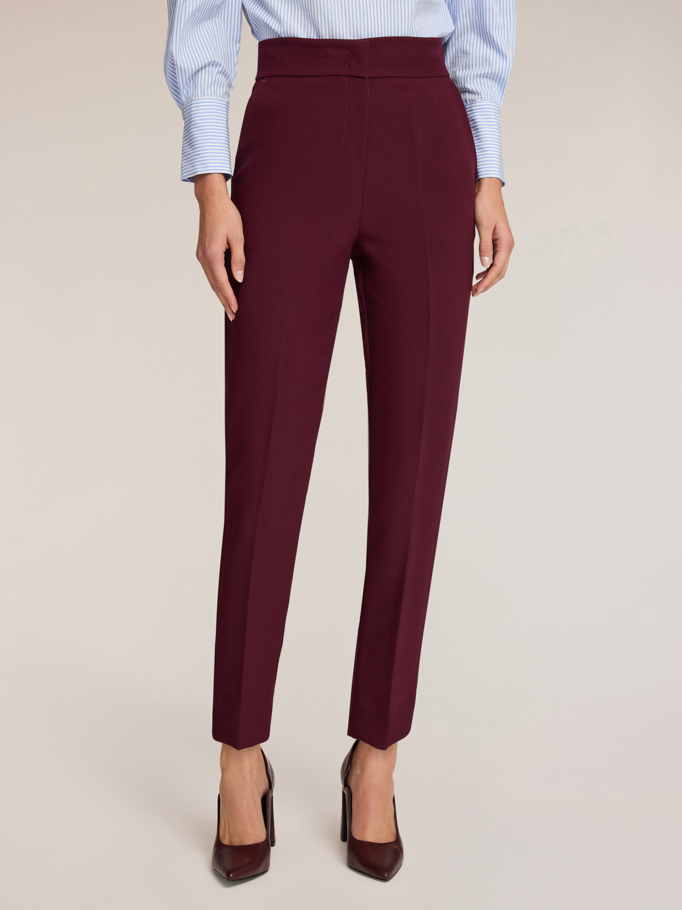 High-waisted carrot pants image number 2