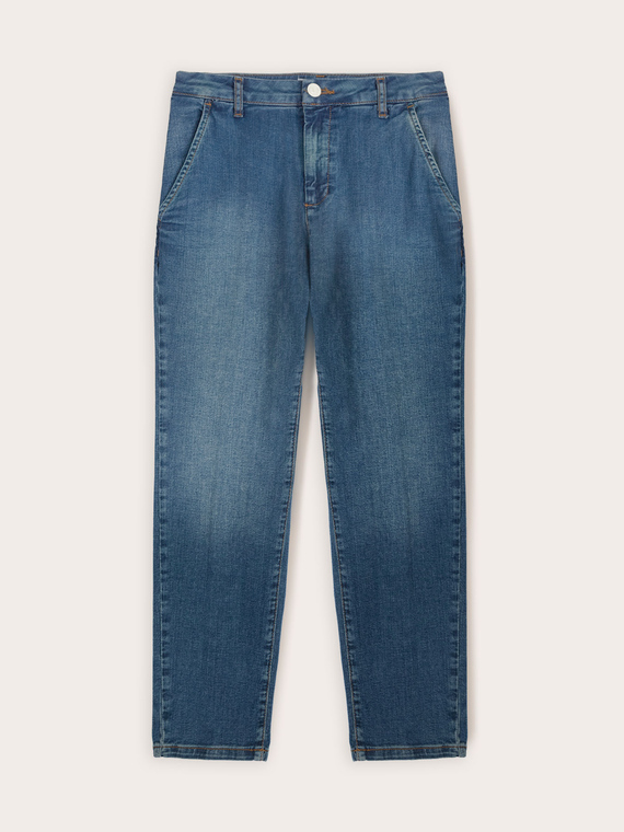 Jeans regular con piega stirata
