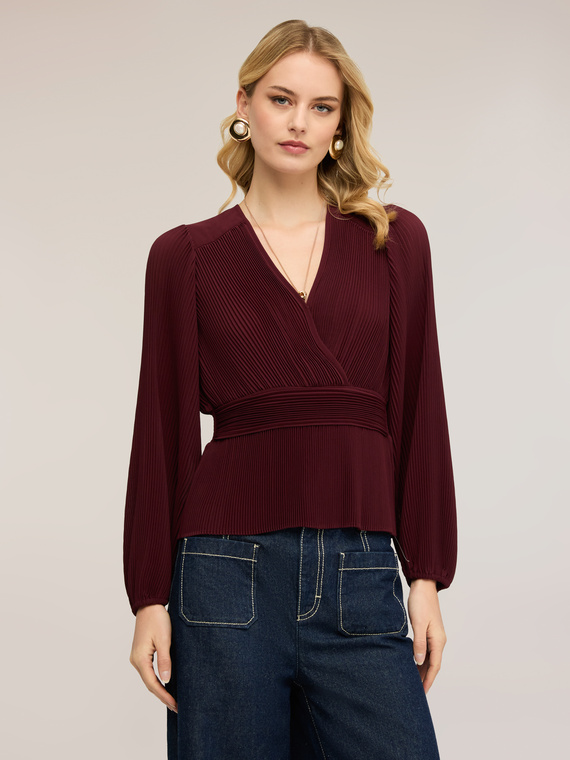 Blusa pliss&eacute; in georgette con scollo a V