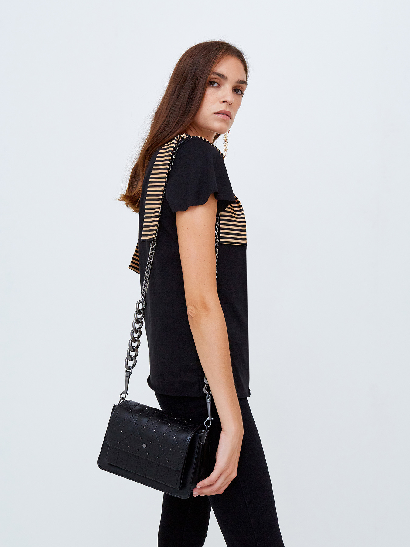 Borsa a tracolla multitasche con borchie image number 3