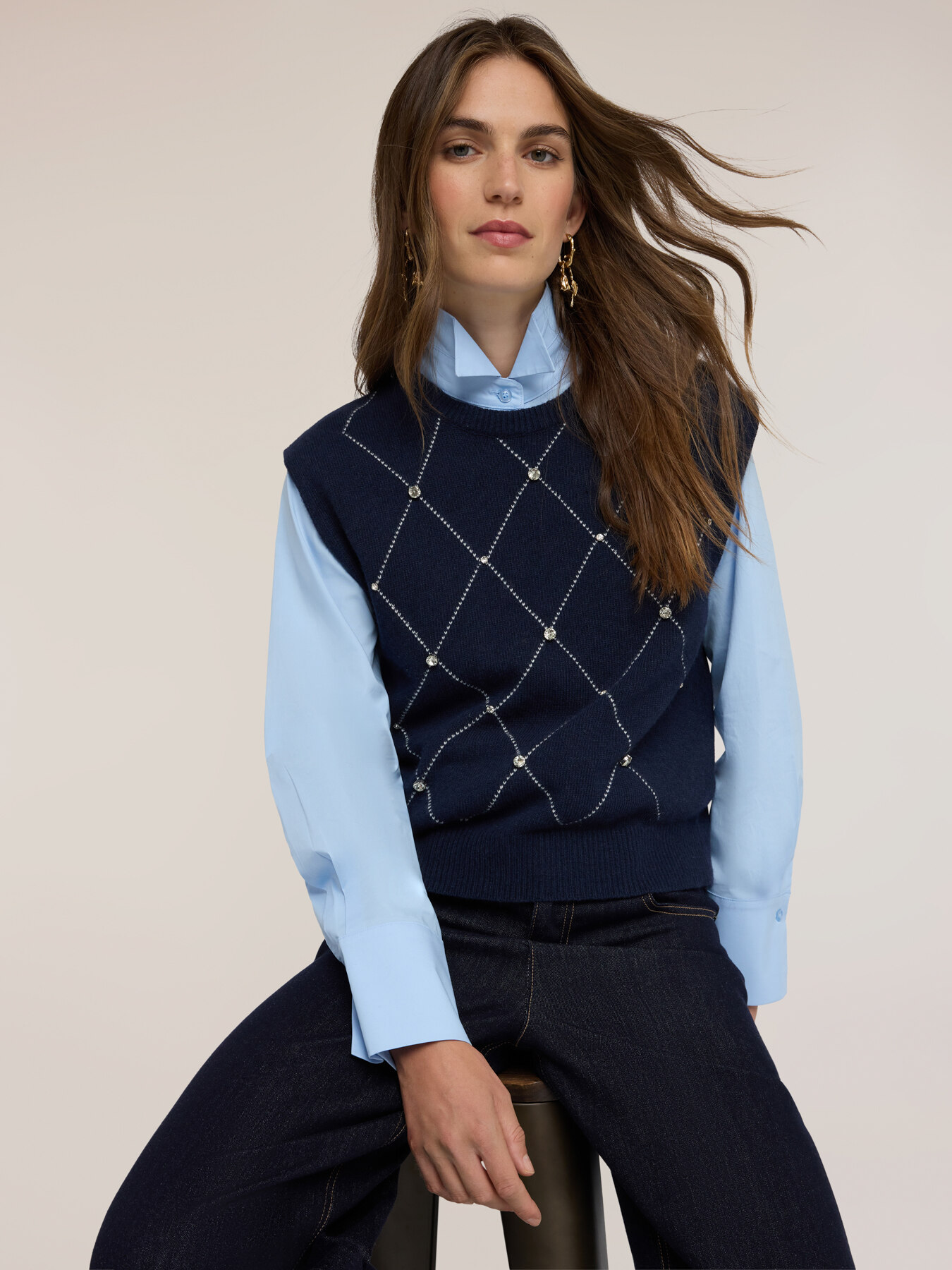 Cashmere blend vest with argyle pattern image number 3