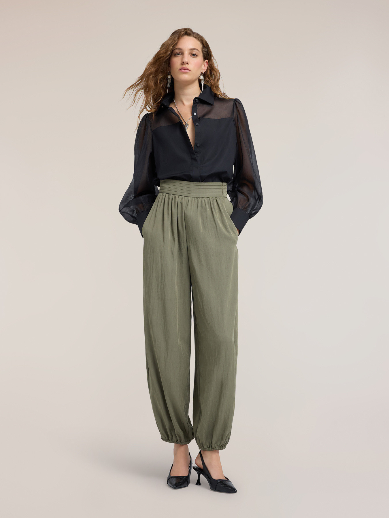 Poplin shirt with semi-sheer inserts image number 3