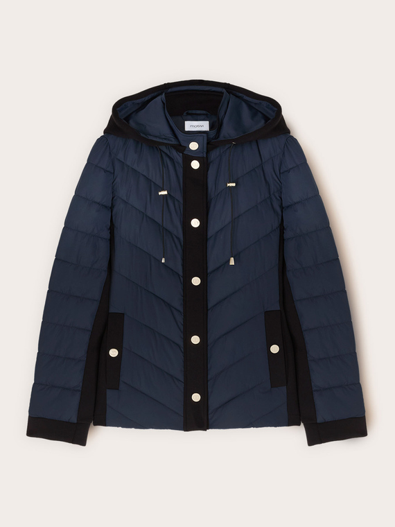 Leichte Daunenjacke aus zwei Materialien
