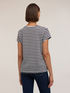 T-shirt a righe con patch image number 1