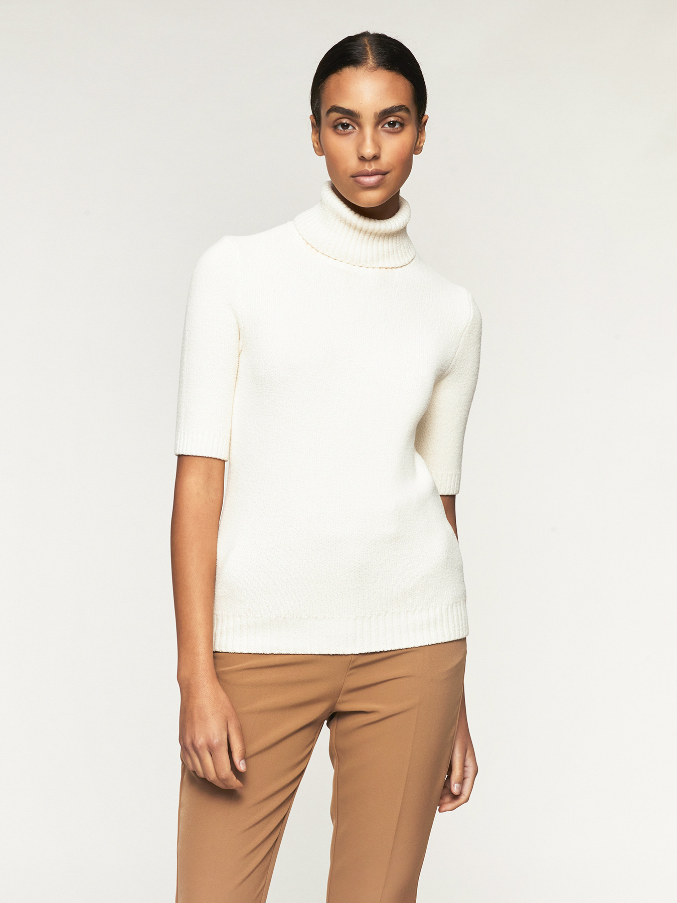 Short sleeved eyelash yarn turtleneck 