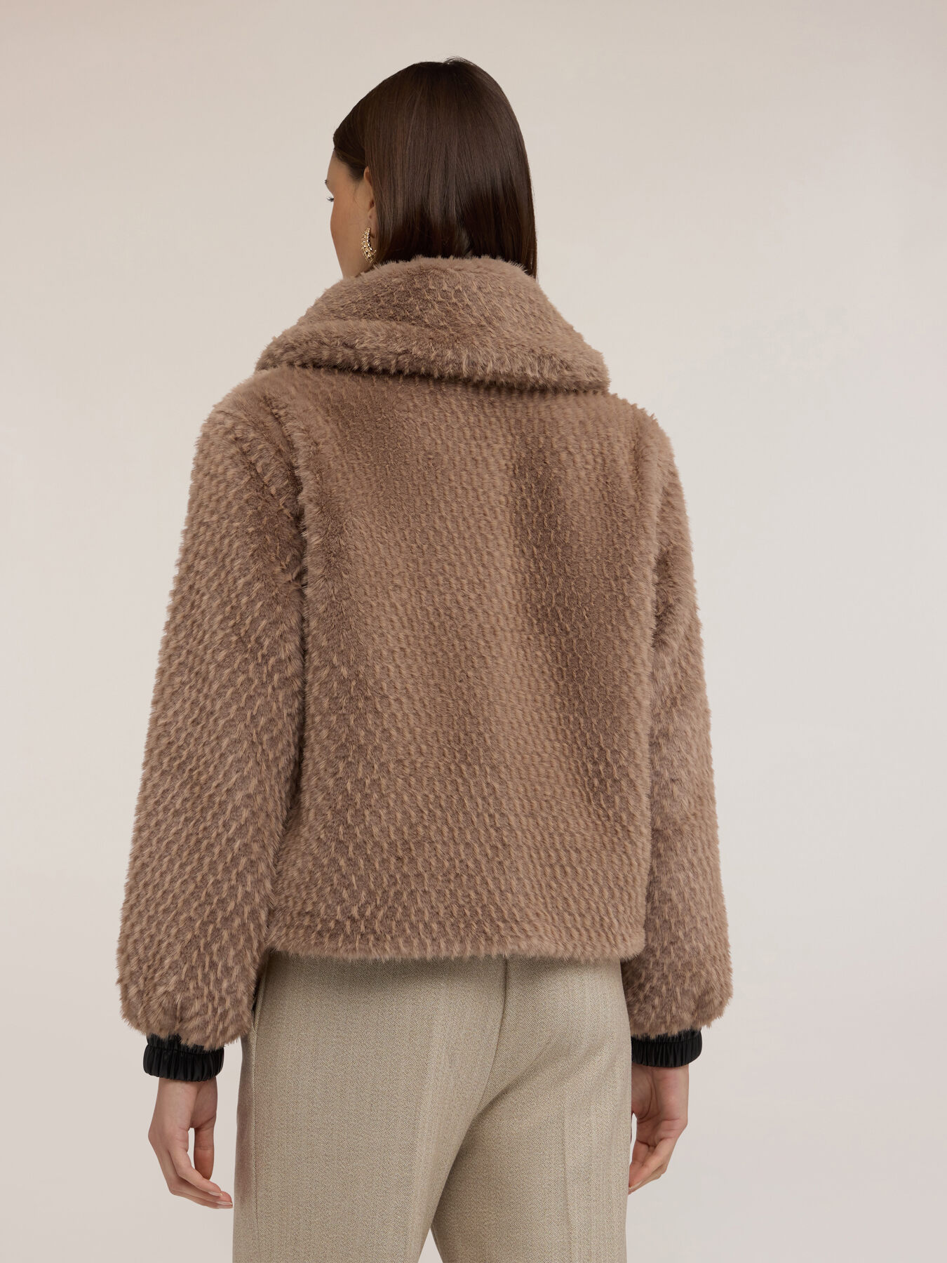 Chaqueta efecto peluche image number 1