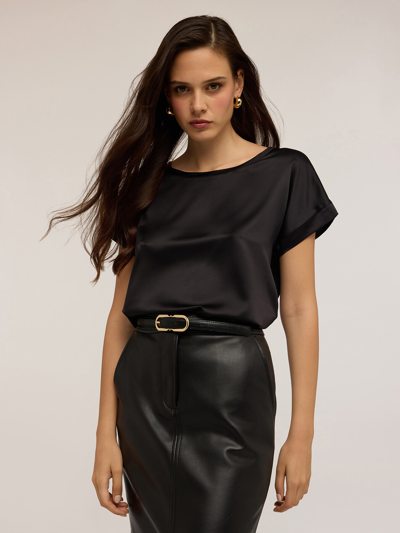 Two-material T-shirt image number 2