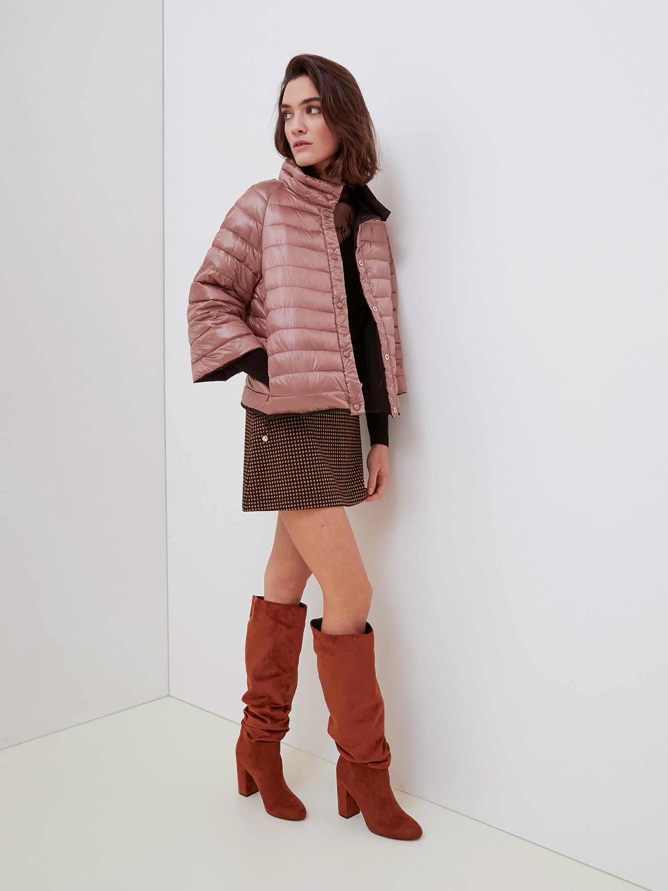 Reversible, cape model down jacket image number 1