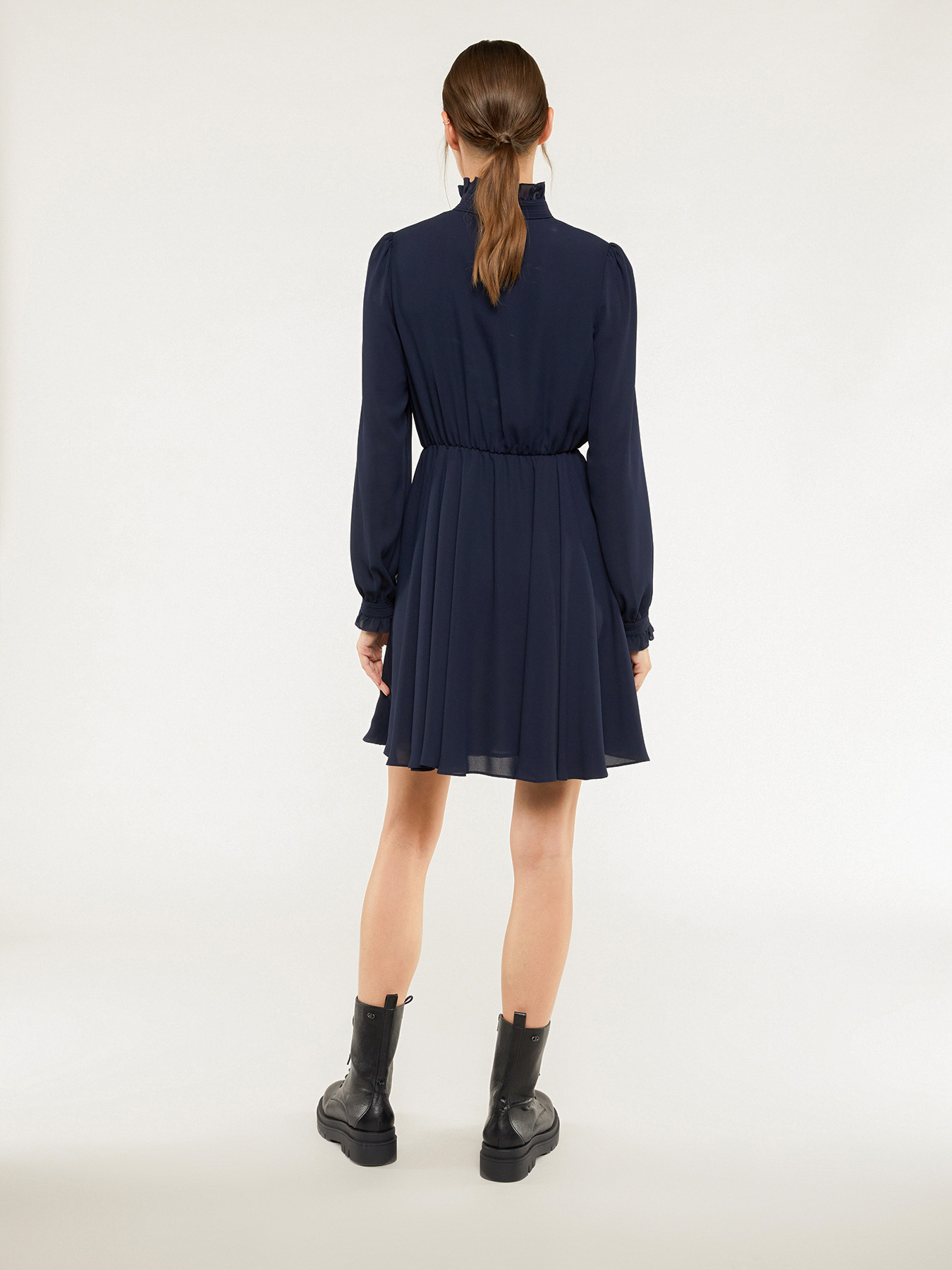 Vestito corto con fiocco e maniche lunghe image number 1