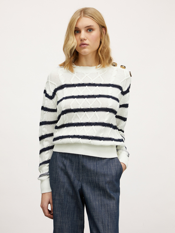 Cable pattern pullover with buttons