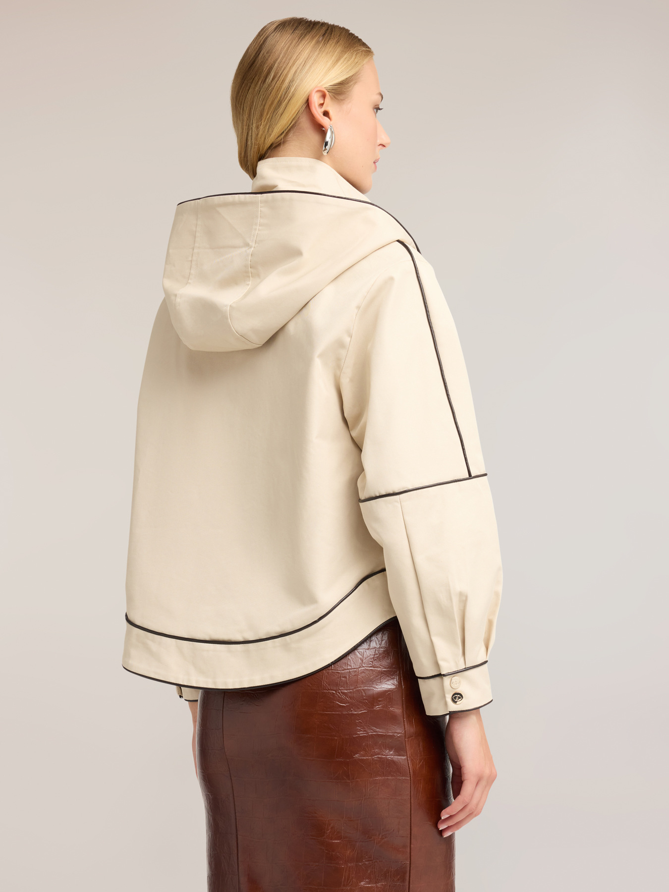 Short parka in technical cotton image number 1