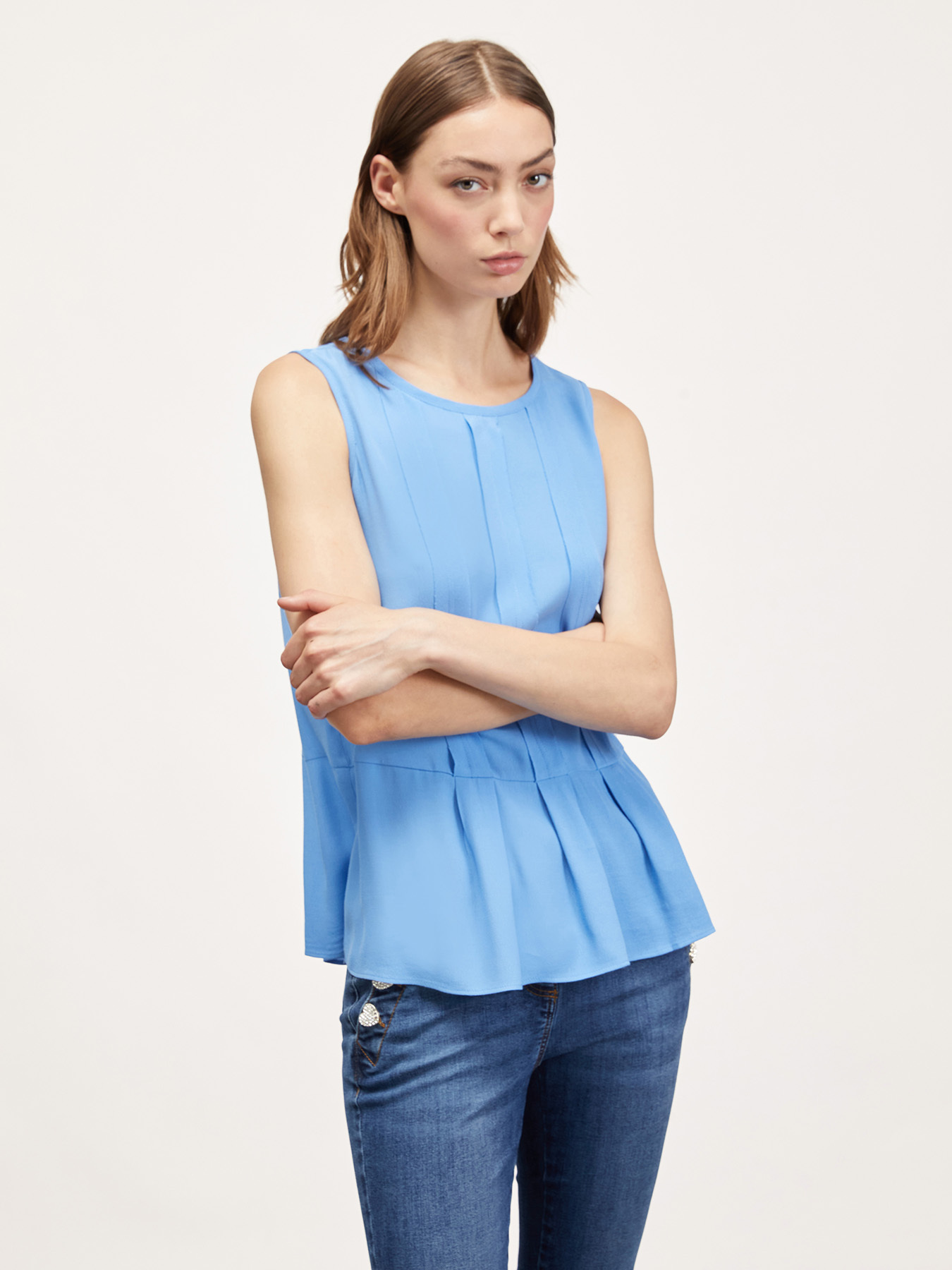 Flowing top with ruffle image number 1