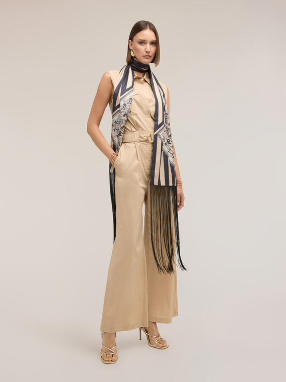 Long scarf with fringes