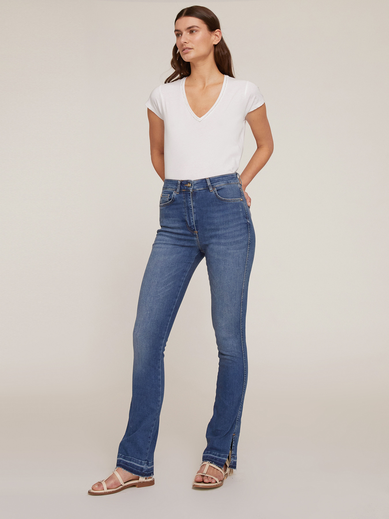 High-waisted Elle flared jeans image number 0