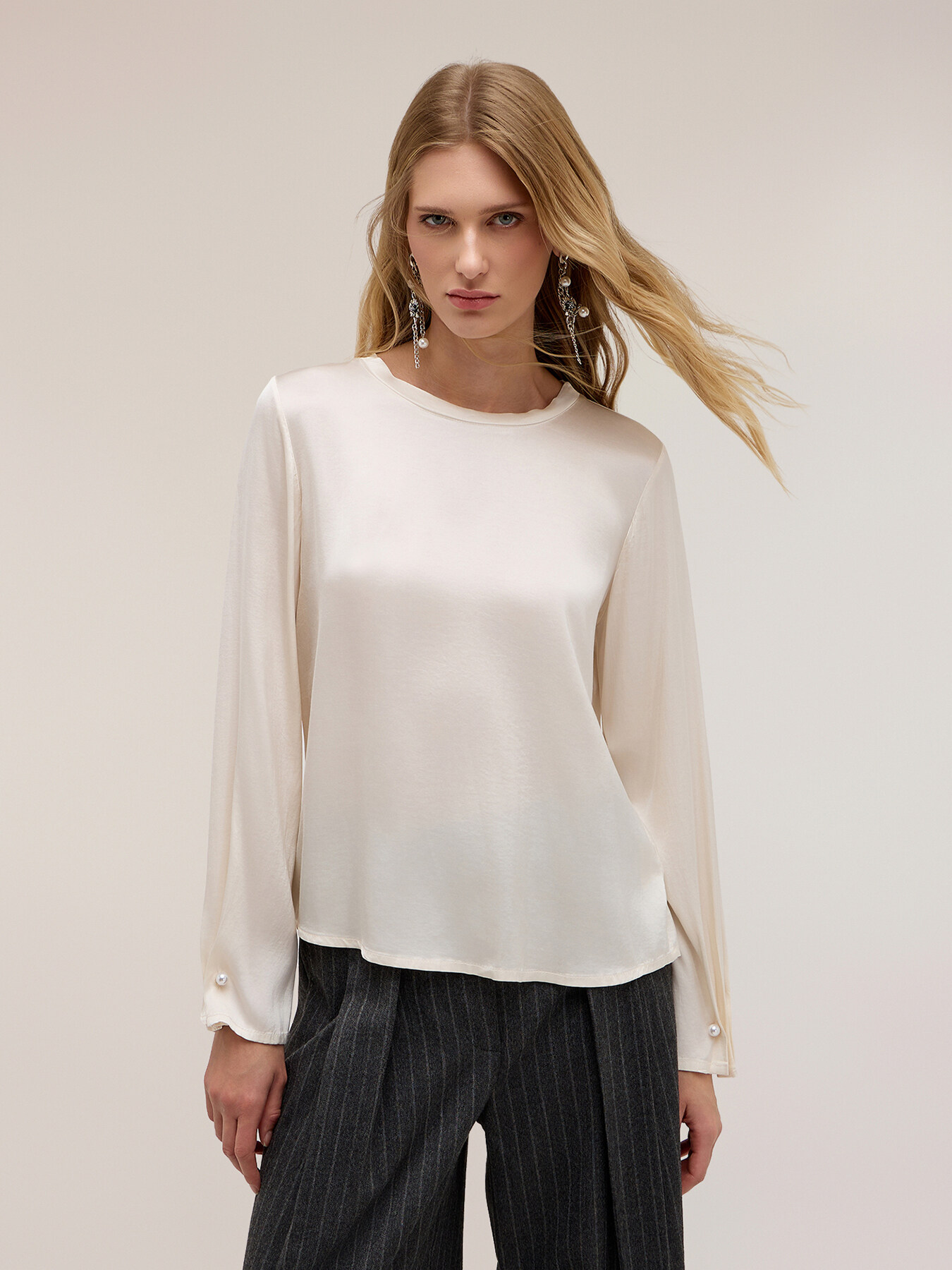 Bluse mit Perlenmanschettenkn&ouml;pfen The Tailoring Lab image number 0
