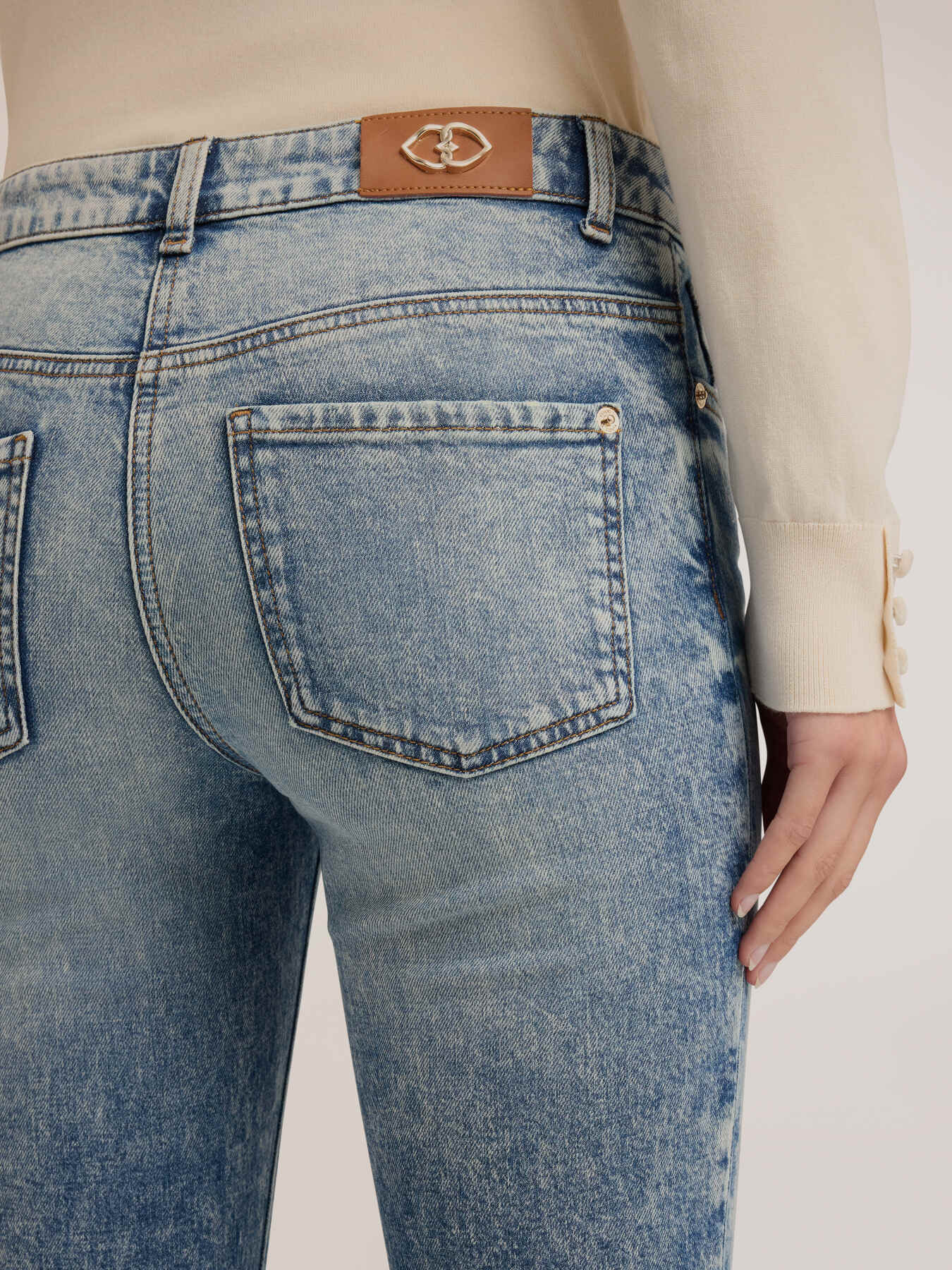 Jeans kick flare din denim stone washed image number 3