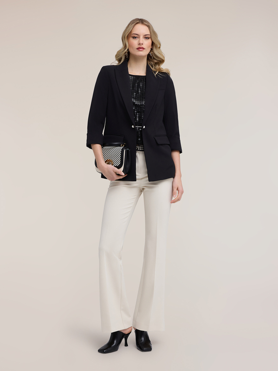 Veste blazer avec boutons de manchette bijou