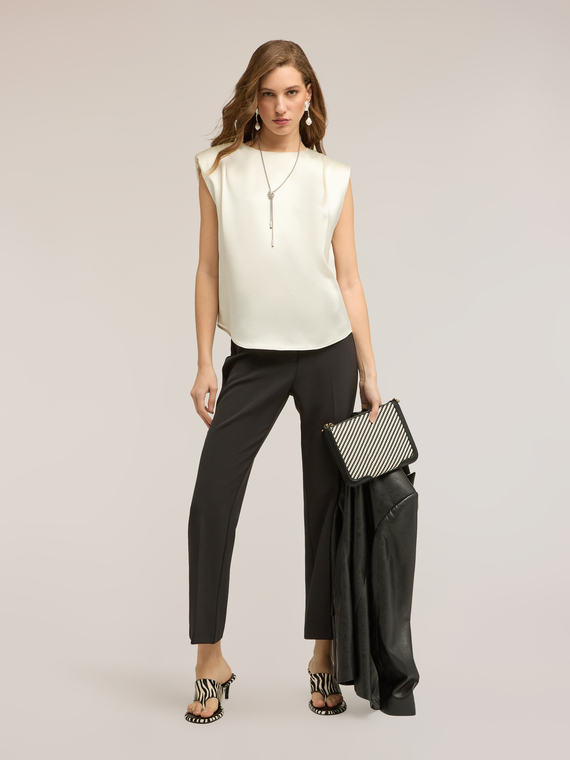 Bluse aus Satin mit Tr&auml;gern