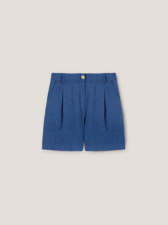 Canvas shorts with pleats