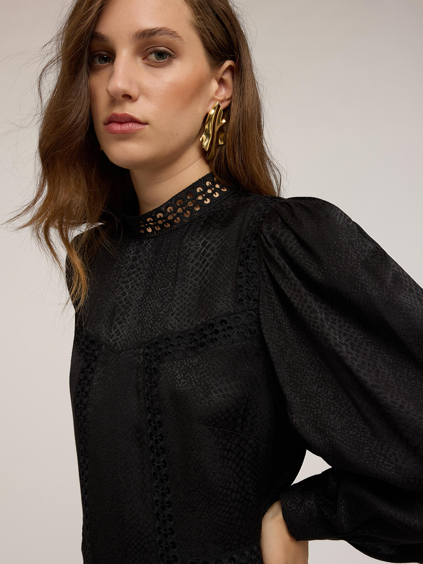 Jacquard-Kleid mit Stehkragen image number 3