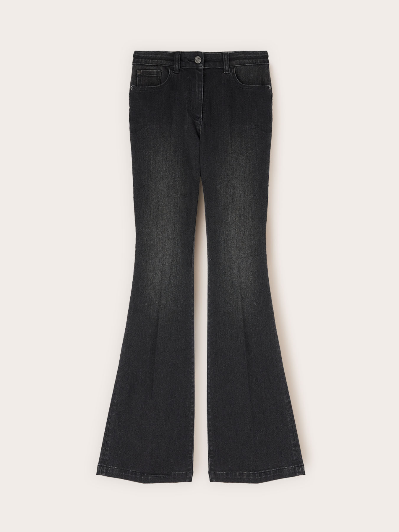 Flare jeans in black wash denim image number 4
