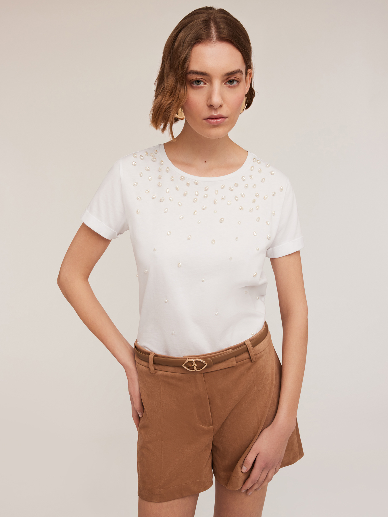 T-shirt with embroidered pearls image number 0