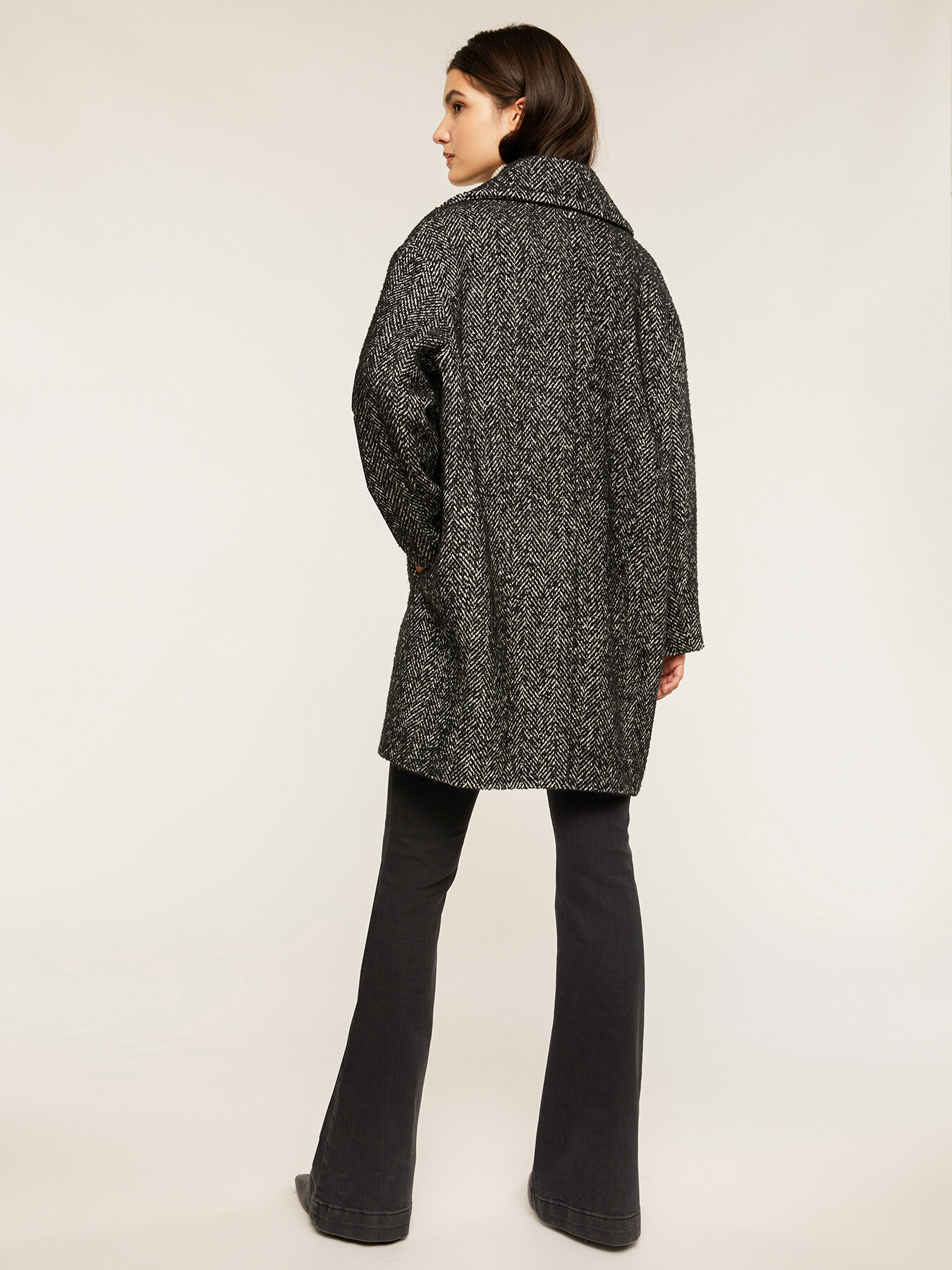 Cappotto midi in tessuto spigato image number 1