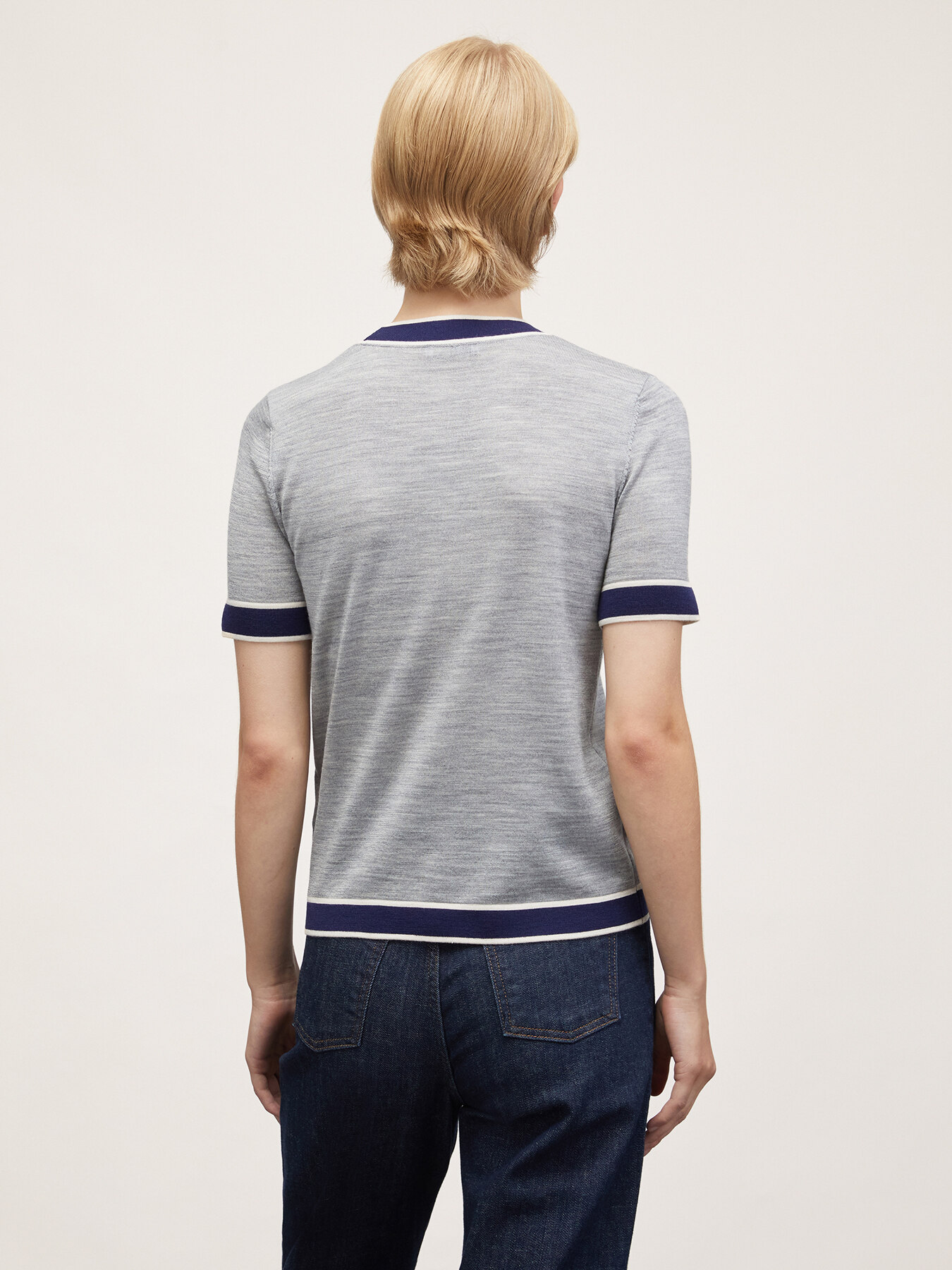 Wool T-shirt with contrasting borders image number 1
