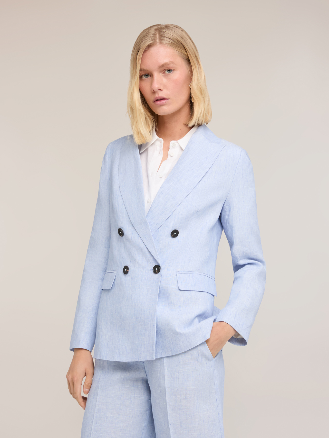 Double-breasted linen blazer image number 0