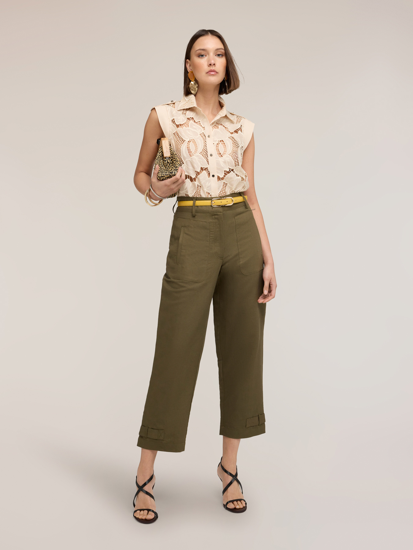 Sleeveless sangallo shirt image number 0
