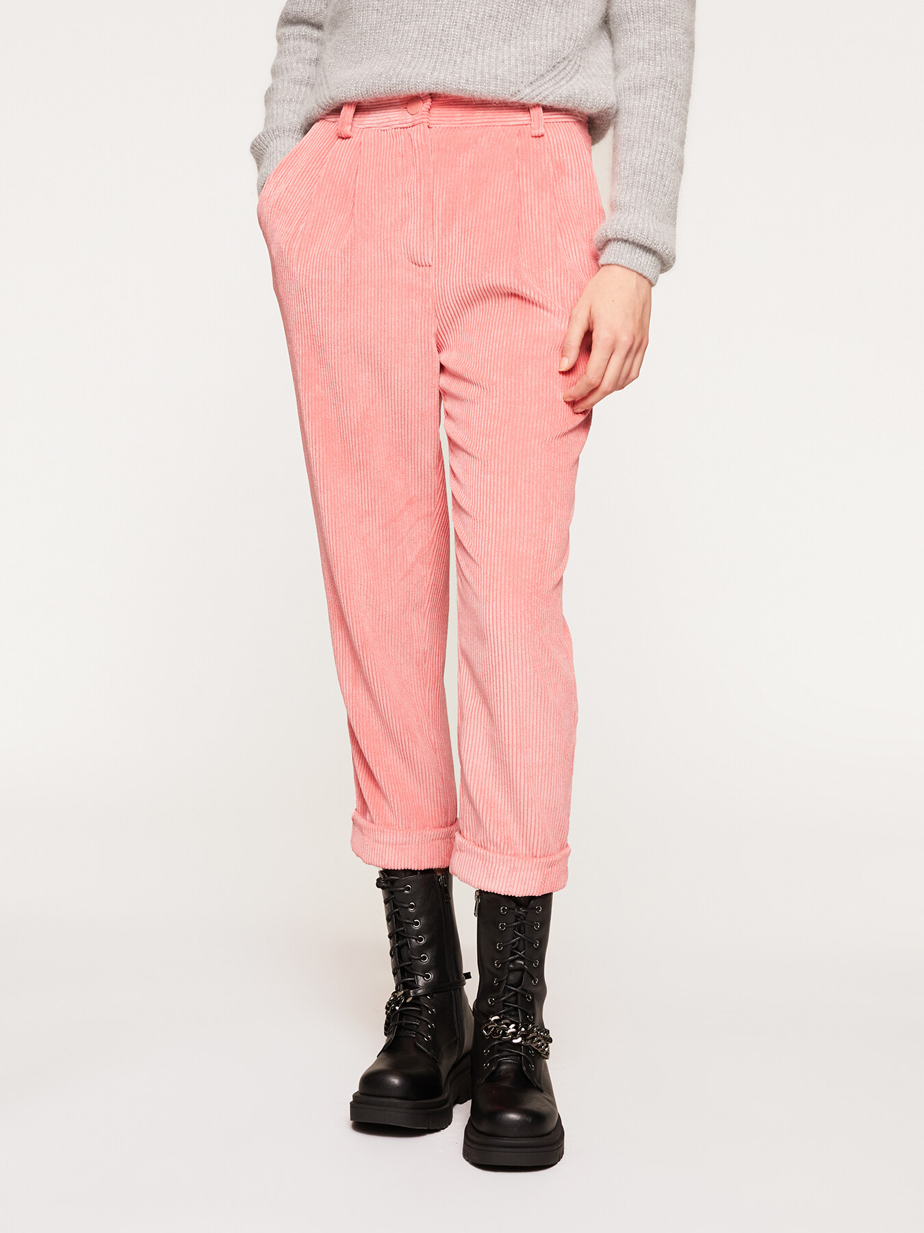 Pantaloni carrot in velluto image number 2