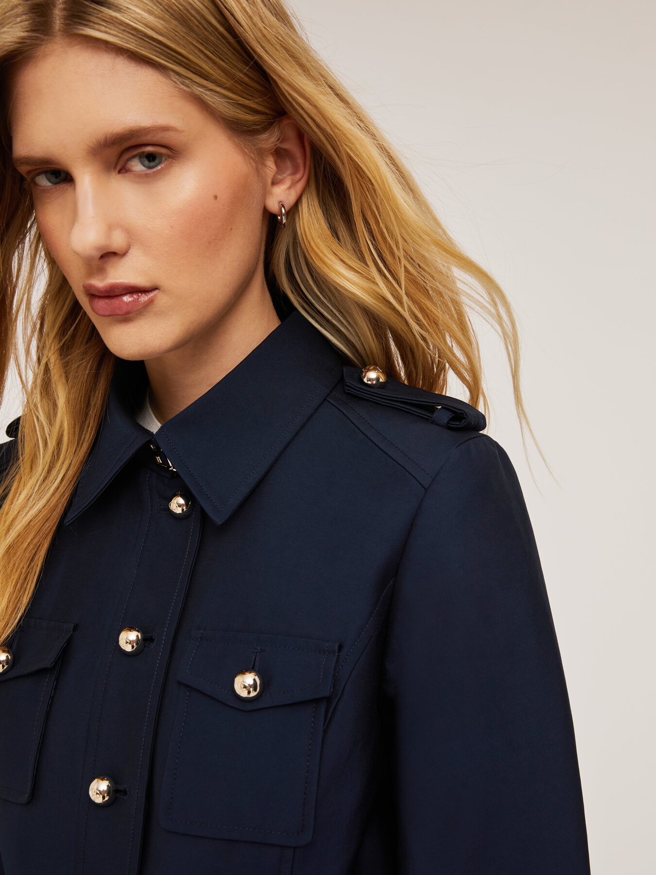 Pardesiu la un singur r&acirc;nd de nasturi image number 2