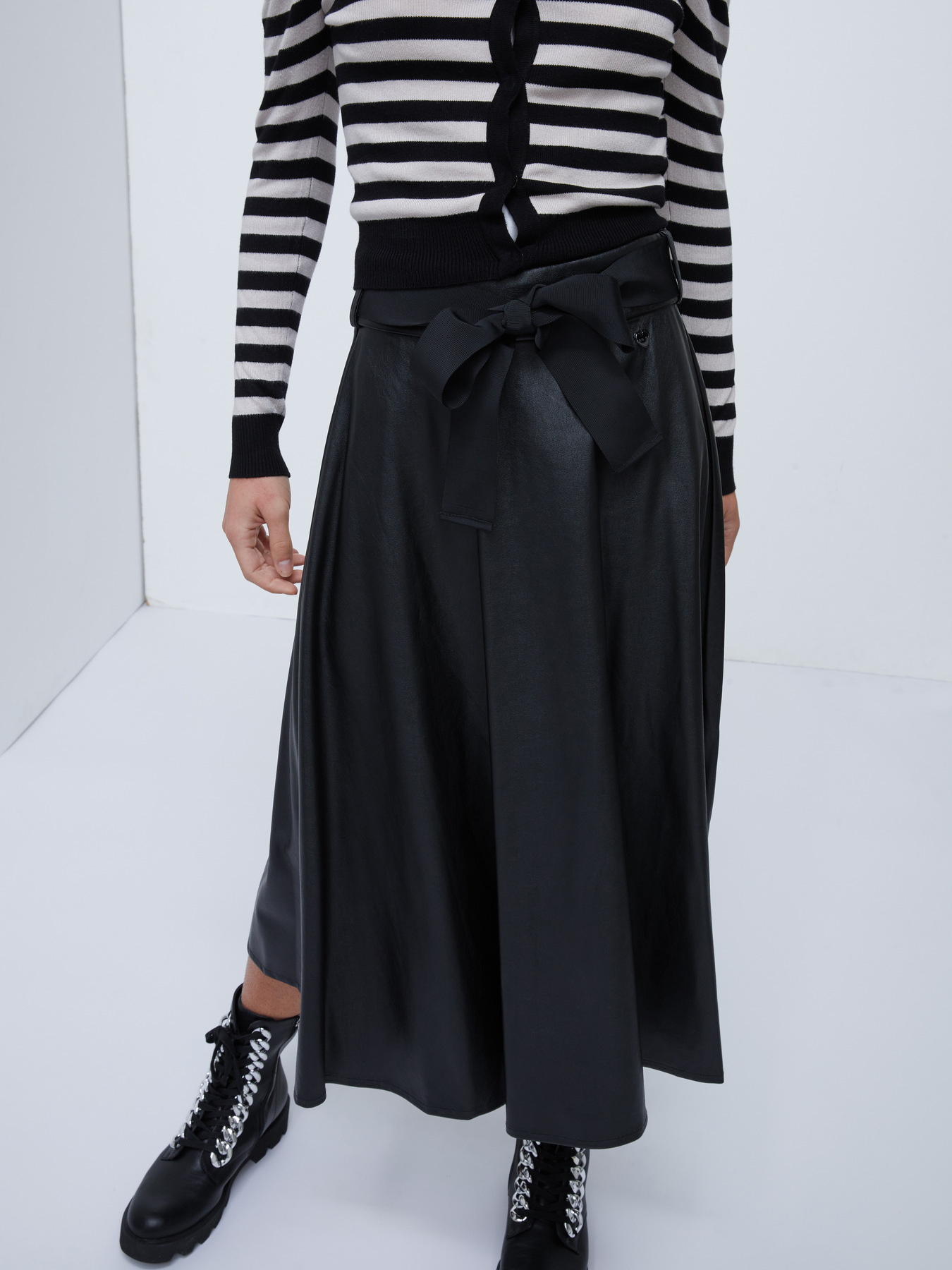 Gonna midi effetto pelle image number 2