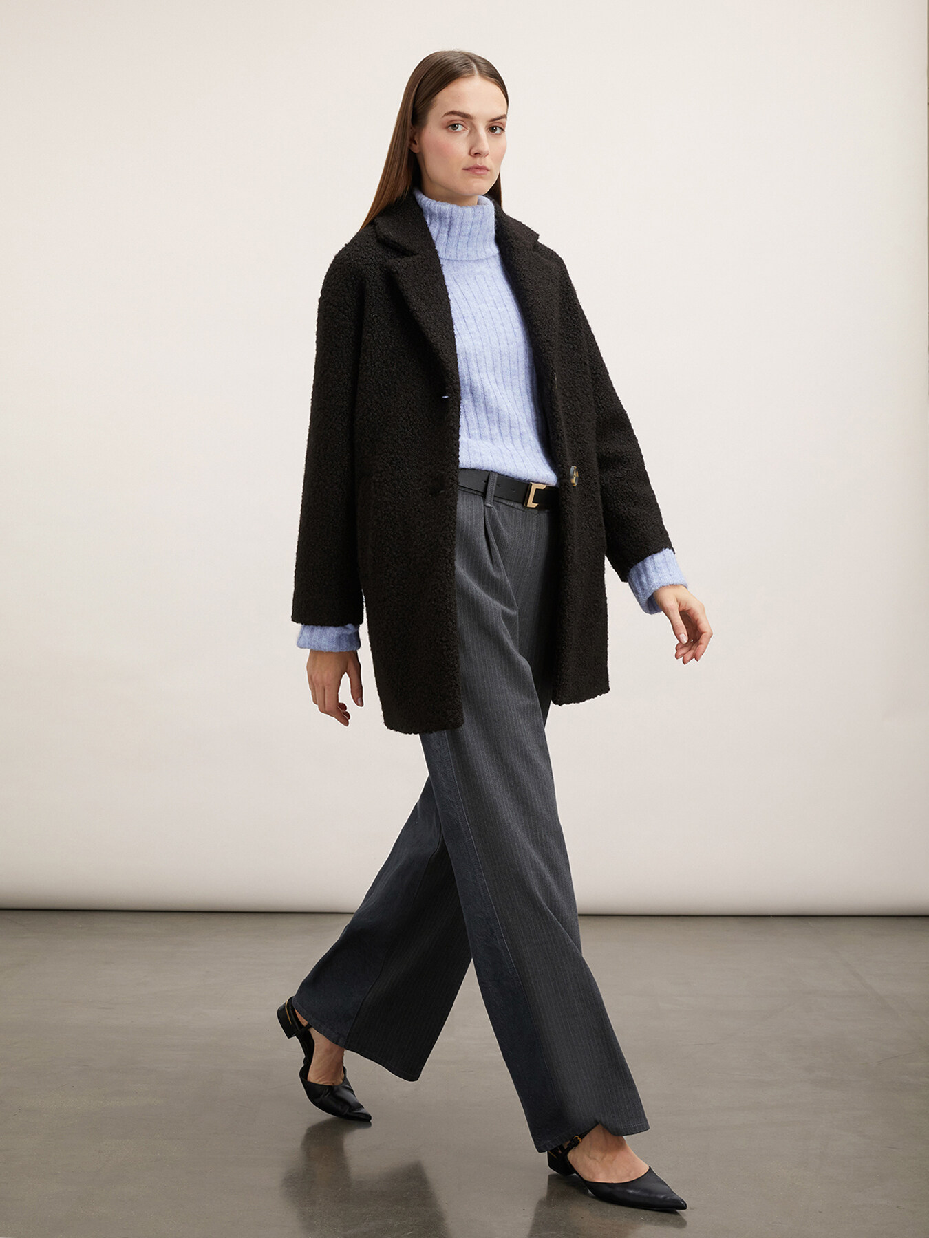 Einreihiger Boucl&eacute;-Mantel aus Wollmischgewebe image number 3