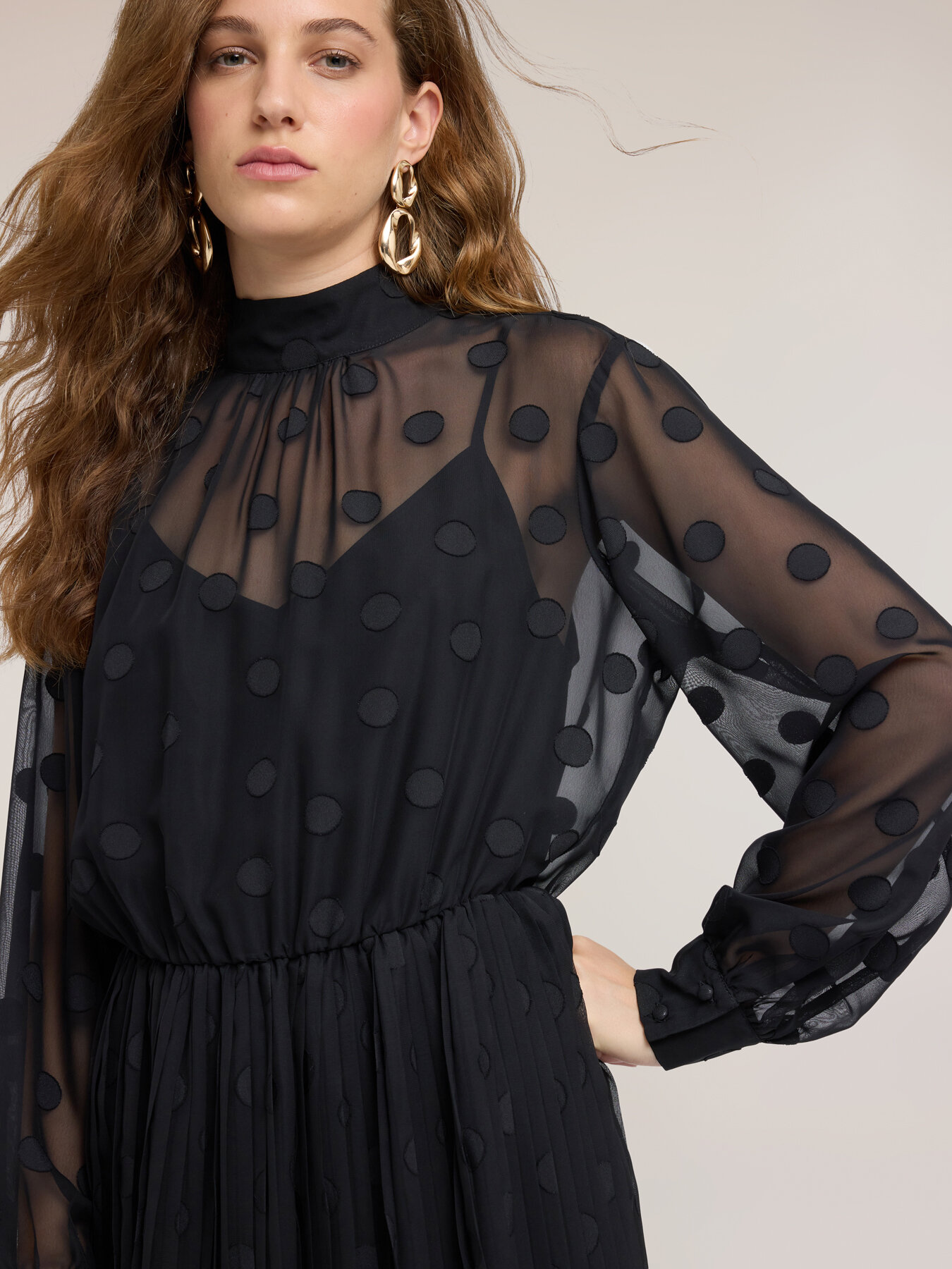 Flare jacquard dress with polka dot pattern image number 3