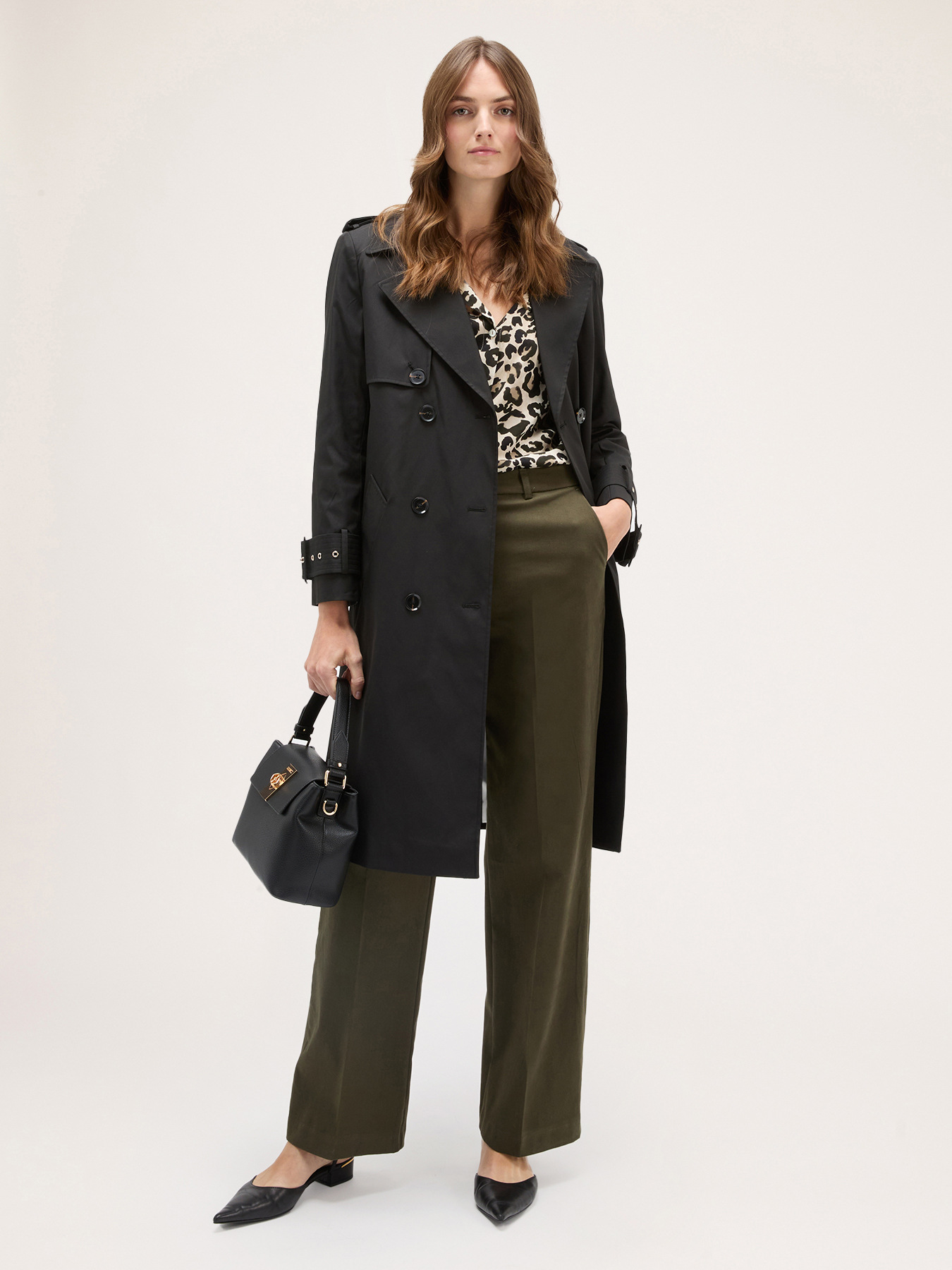 Pantalon large en gabardine image number 3