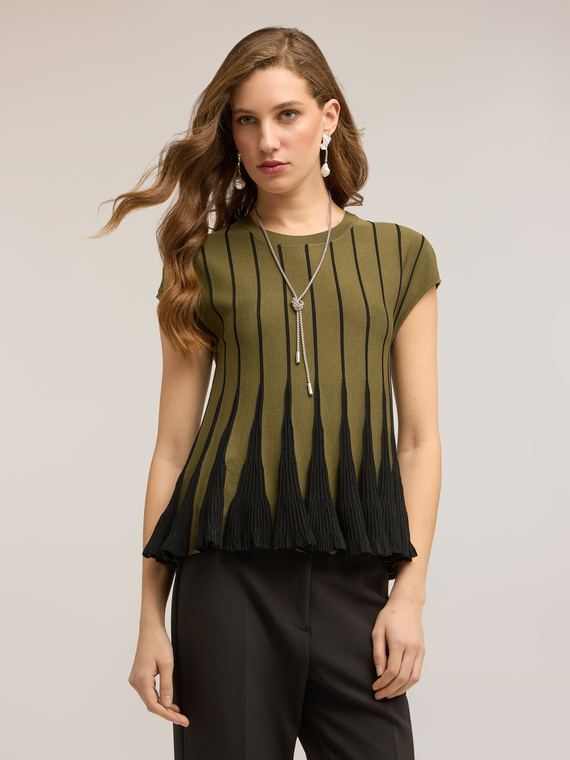 Cropped sweater with pleated detailing