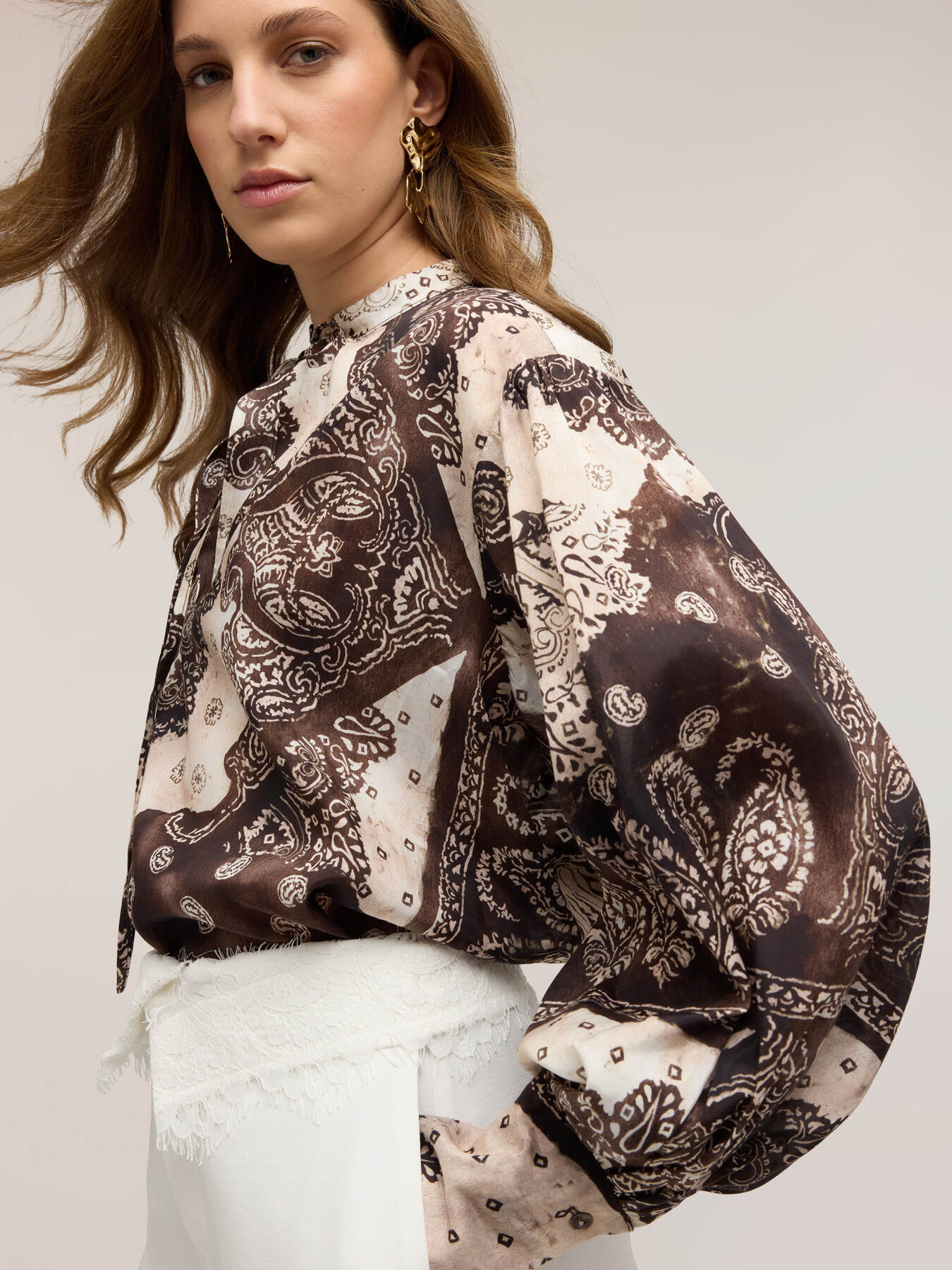 Blouse en popeline avec imprim&eacute; paisley image number 2