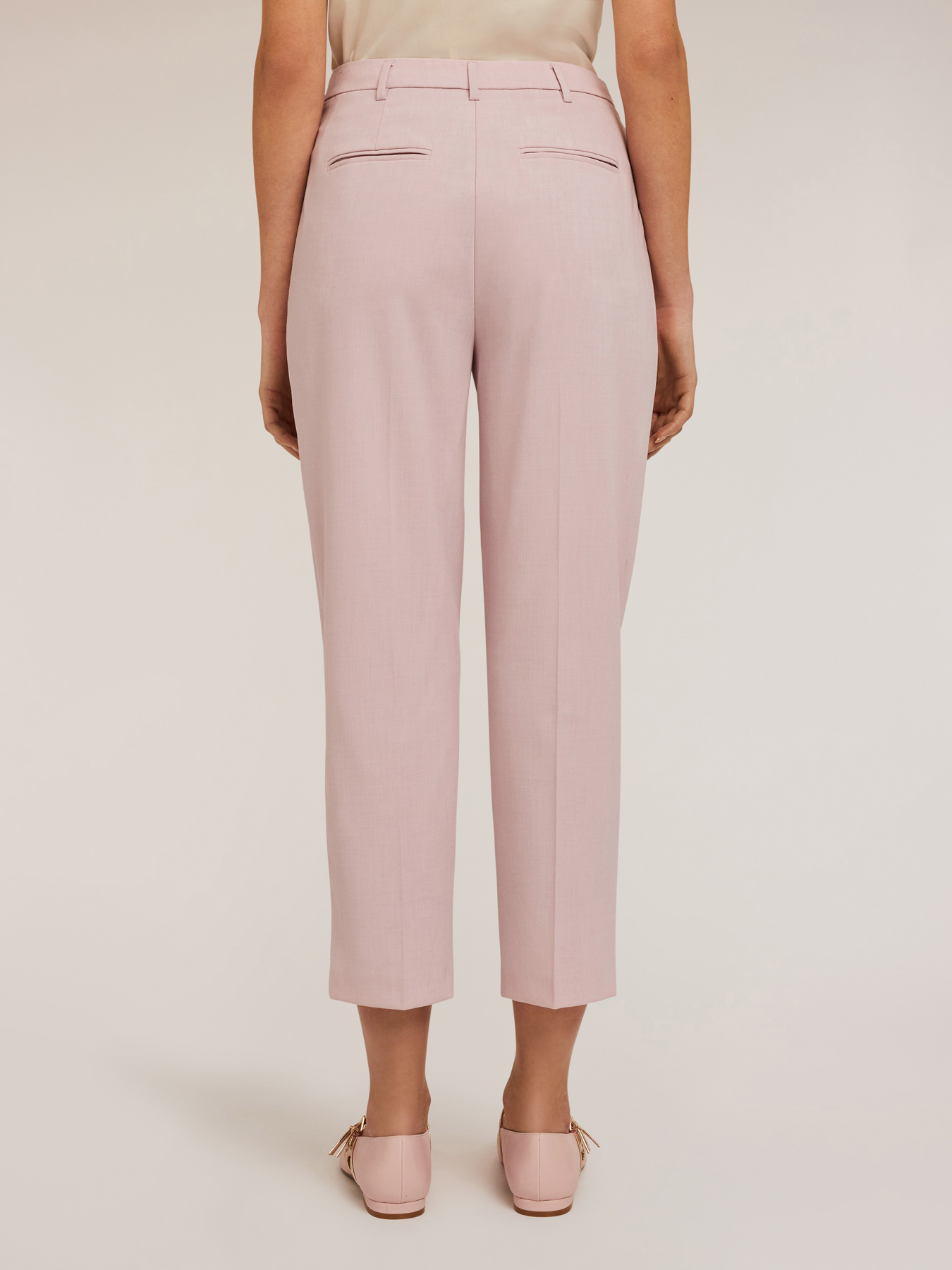 Pantaloni con pieghe image number 1