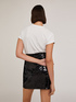 T-shirt con ricamo di cristalli image number 1