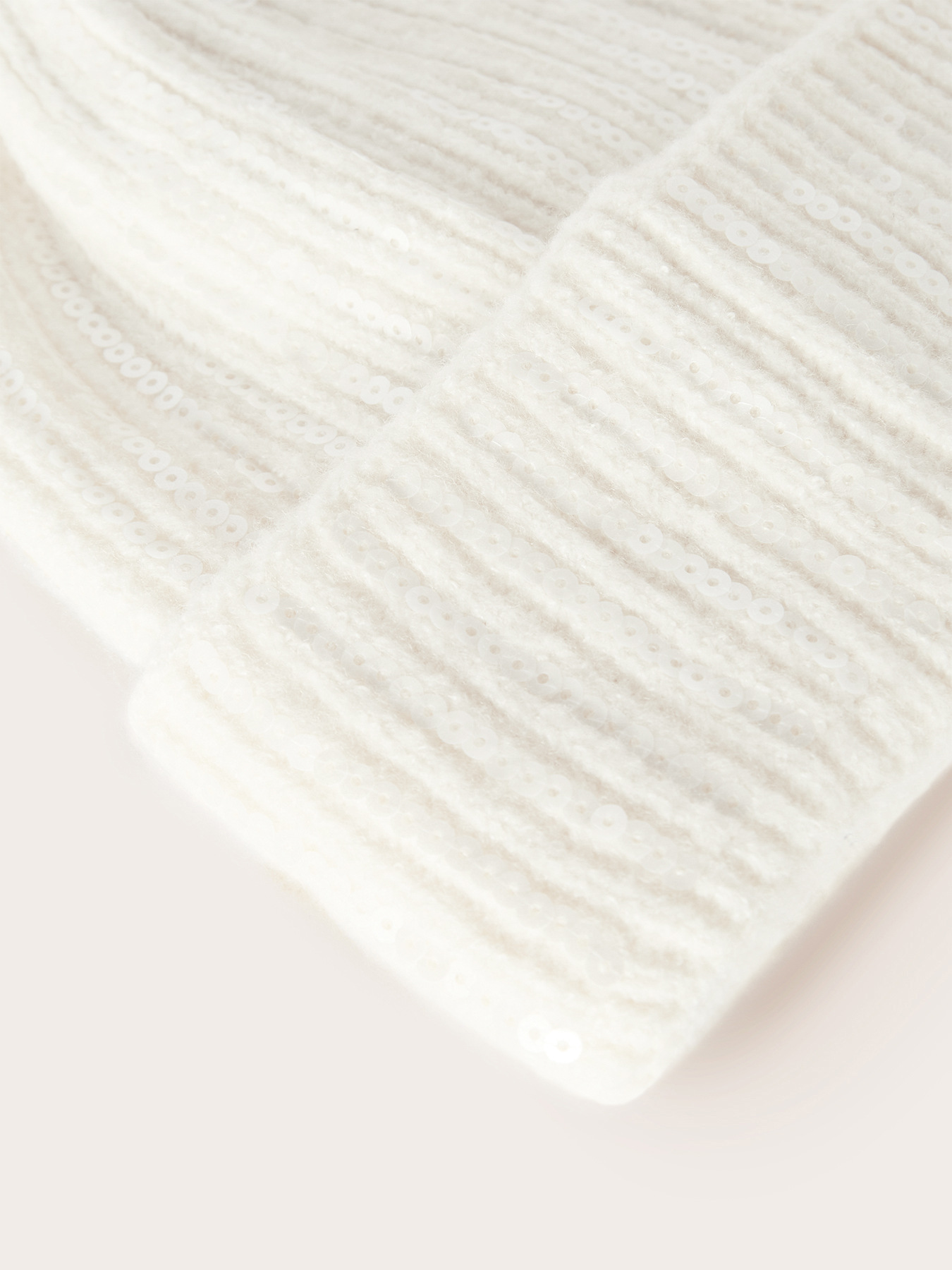 Cappello in maglia con ricamo di paillettes image number 1