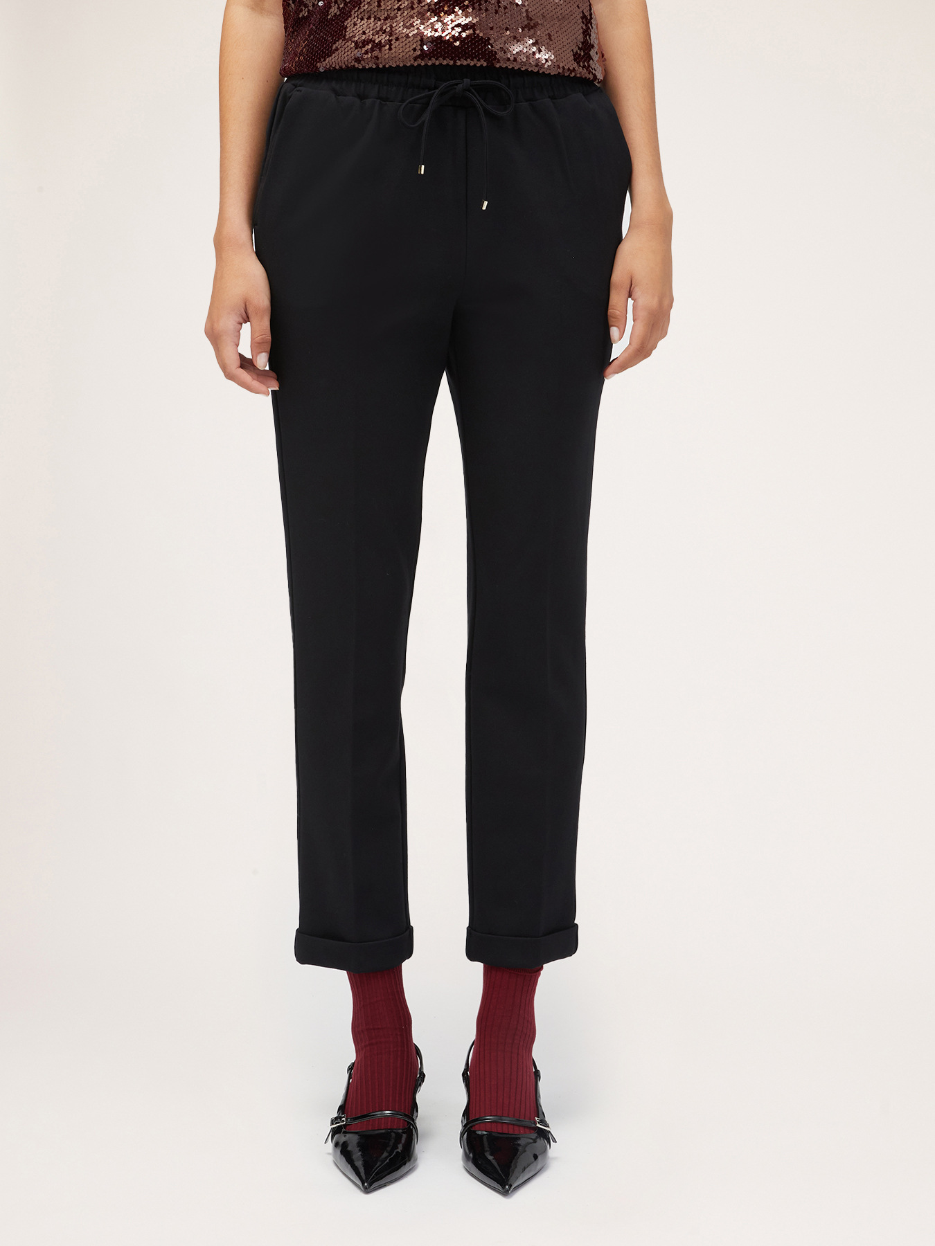 Jogging trousers with ironed crease image number 2