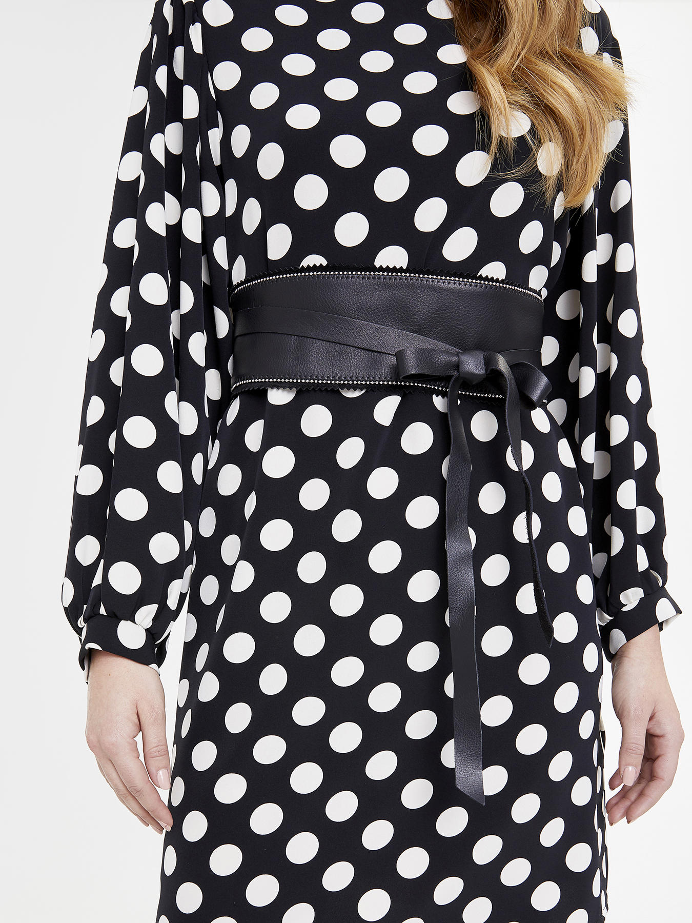 Fusciacca vera pelle con catenella image number 2