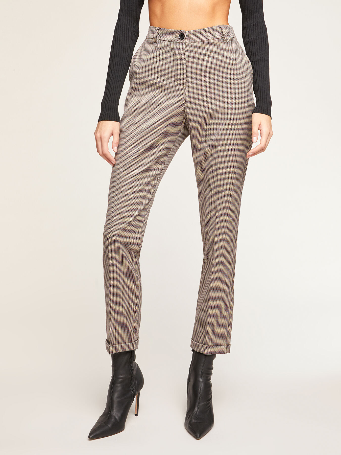 Houndstooth patterned trousers image number 0