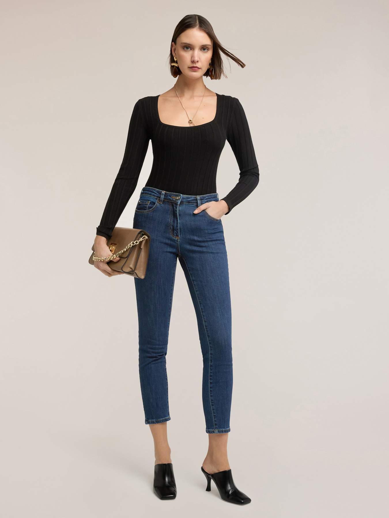 Ribbed knit top with square neckline image number 2